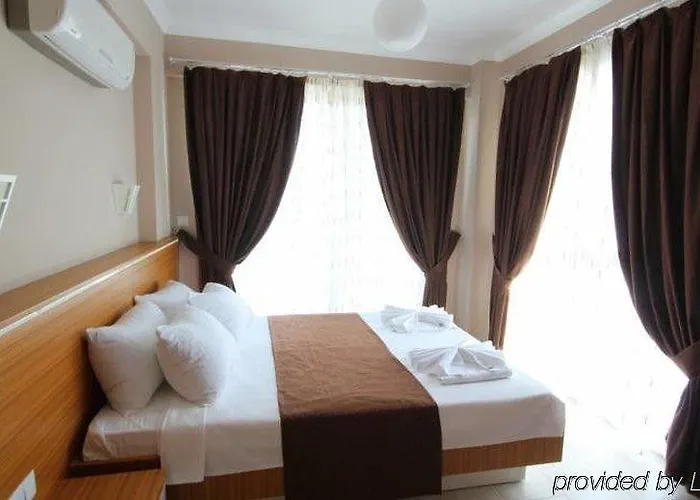 Diana 호텔 페티예